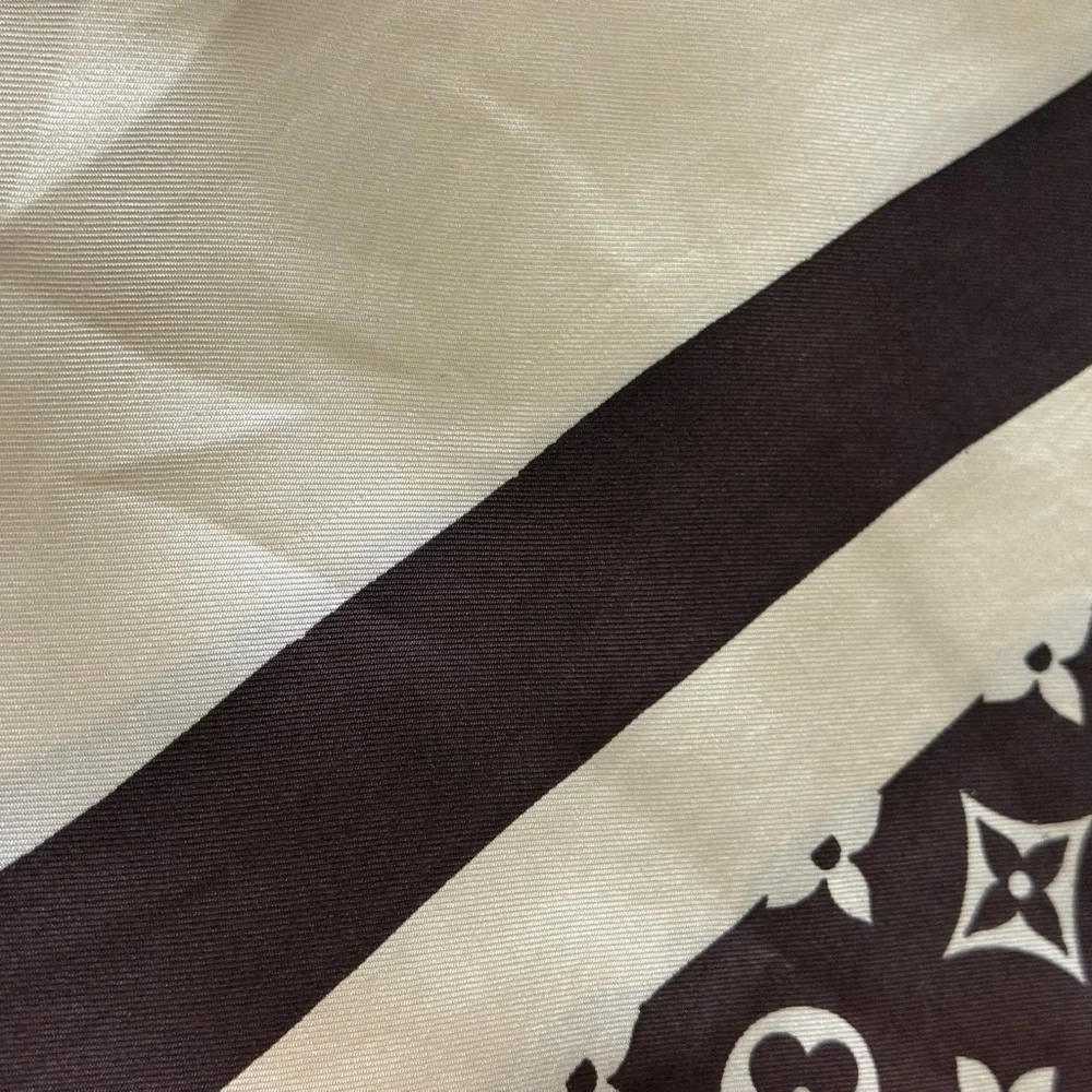 RARE VINTAGE LOUIS VUITTON Brown and Beige LV Monogram Silk Scarf - Picture 4 of 8